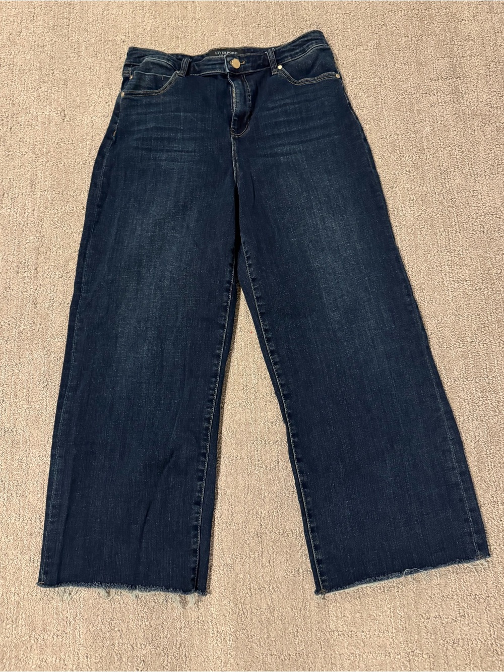Eco Stride Hi-rise With Cut Hem size 30/10